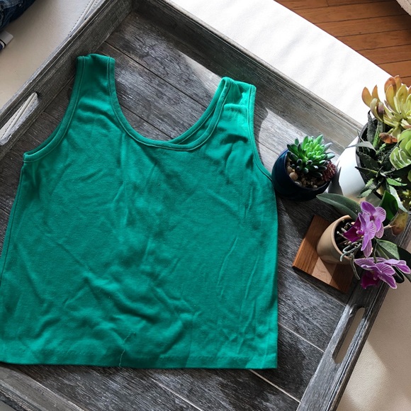 (Free with bundle) green cropped tank - Picture 4 of 5